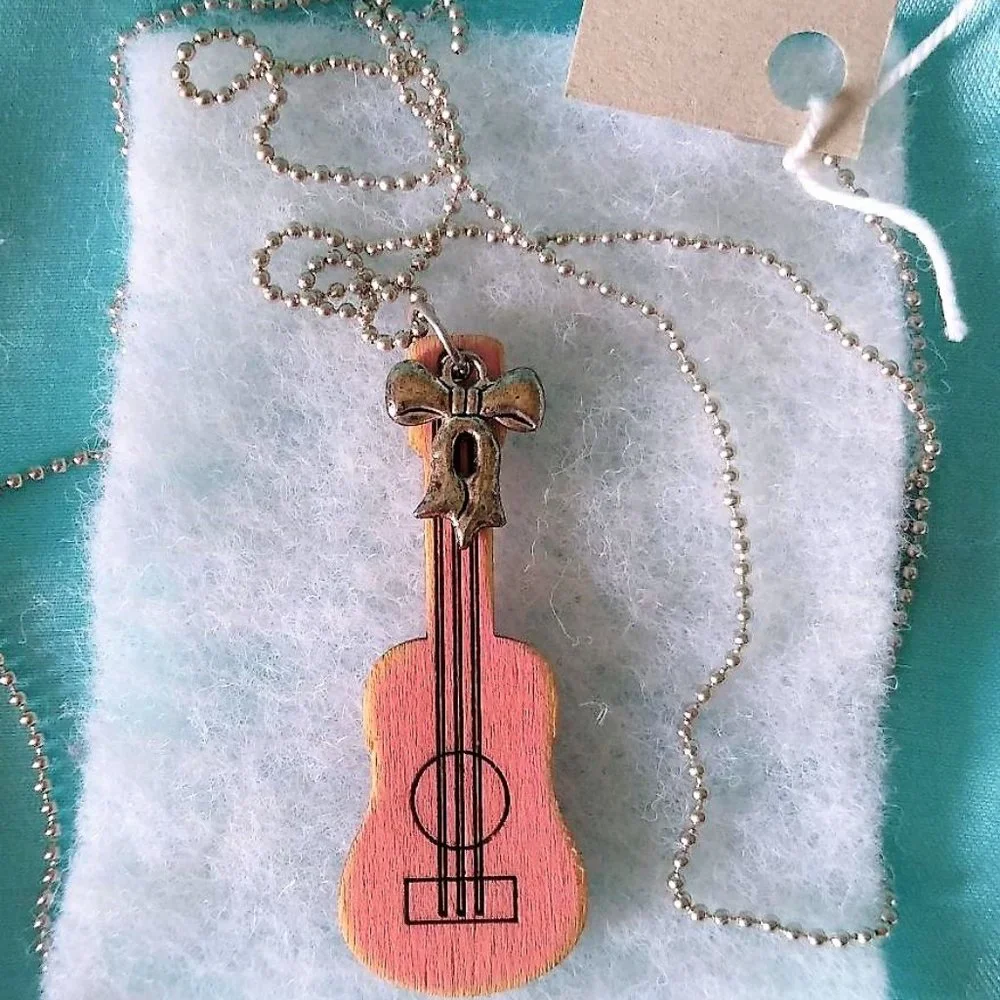 Pink Girly Guitar Necklaces MUST BUNDLE - Picture 2 of 15